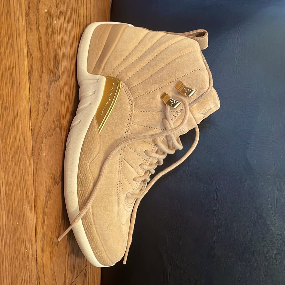 Women’s Air Jordan 12 Retro